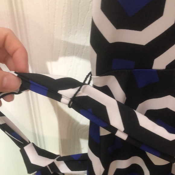 Geometric dress - Picture 6 of 8